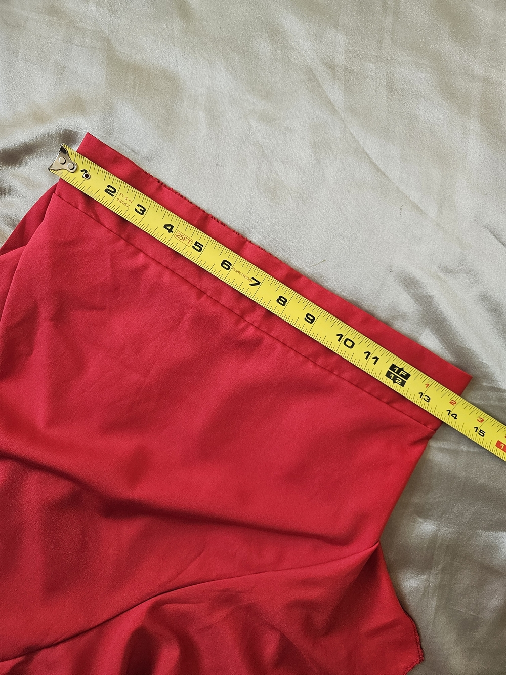 Flattering High-Low Ruffle Skirt in Red Size S - Picture 6 of 11
